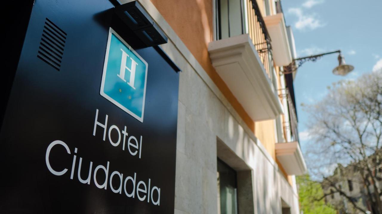 Hotel Ciudadela Pamplona Exterior photo